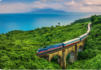 Đoàn tàu du lịch "Kết nối di sản miền Trung"